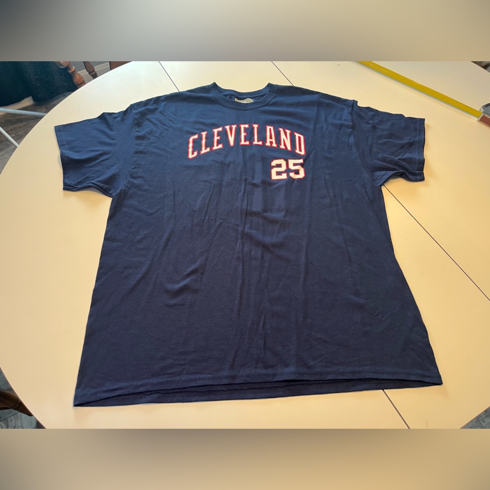 Cleveland Indians Guardians MLB retired Jim Thome 25 XXL tee shirt